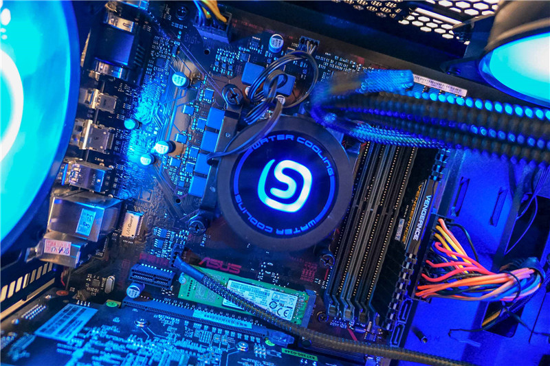 酷冷至尊毁灭者u3机箱,炫酷机箱推荐性价比高