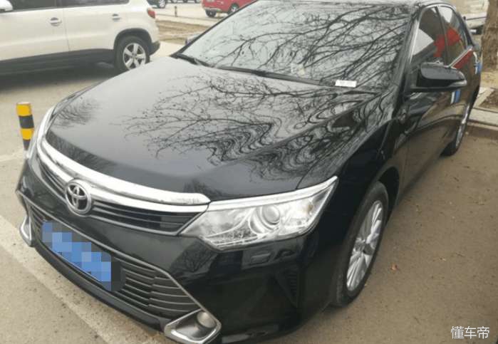 丰田凯美瑞15款试驾,丰田凯美瑞2015款街拍