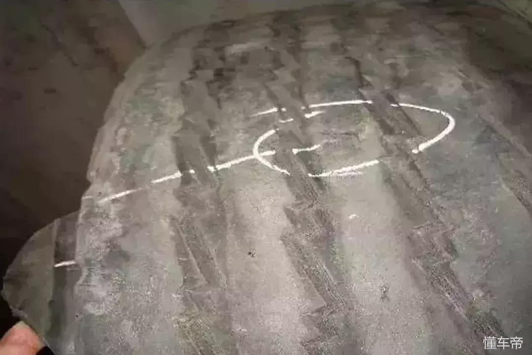 卡车轮胎断丝鼓包原因,卡车轮胎损坏原因图解