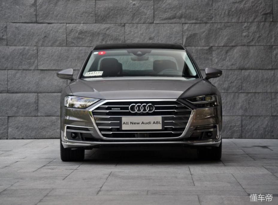 奥迪s8lvs飞驰,奥迪a8奔驰s操控对比