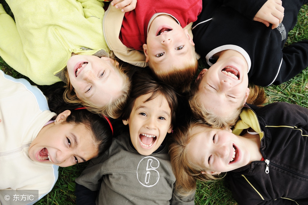 父母吵架离婚做儿女的应该怎么办,爸妈总是吵架作为儿女怎么劝