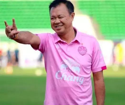 这泰国恒大老板比许家印更神：2亿建私人球场，曾给富力下降头