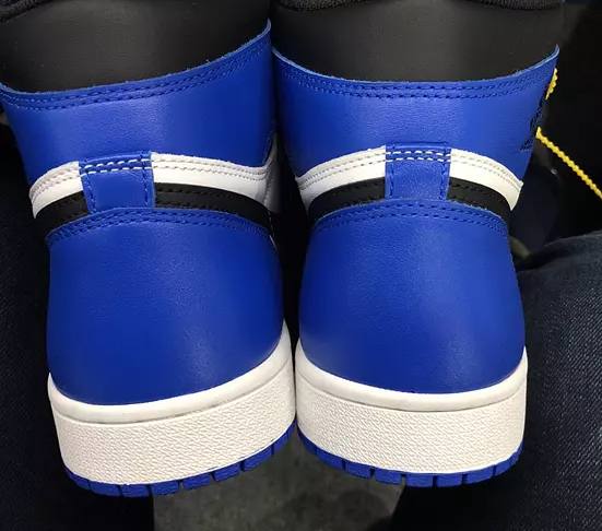 怎么看出aj1小闪电真假,怎样才能知道aj1小闪电的真假