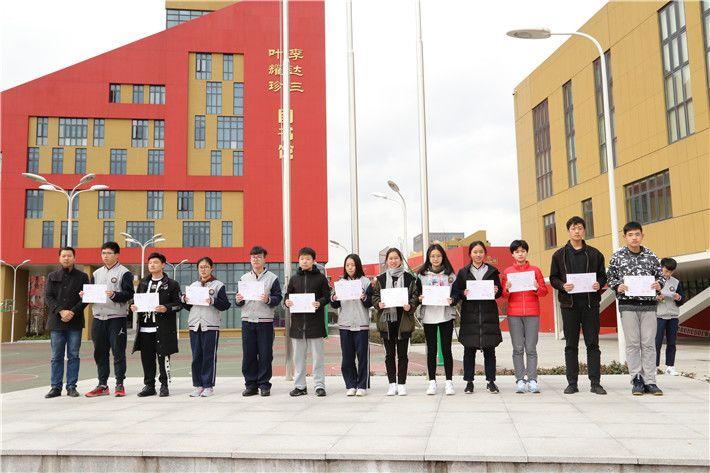 让世界听见你的声音英语,让世界倾听你的声音演讲视频