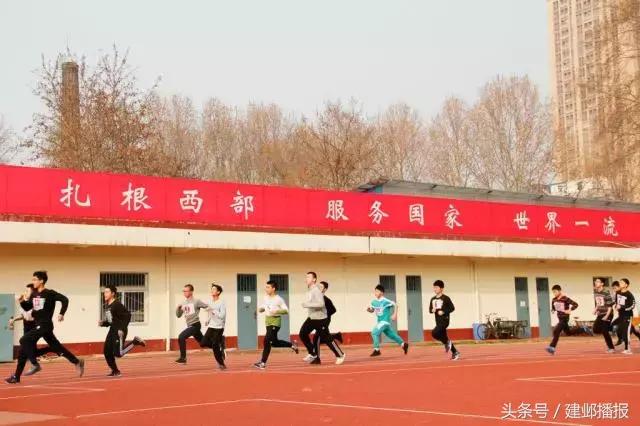 河西金中校草,金中河西考上西安交大少年班