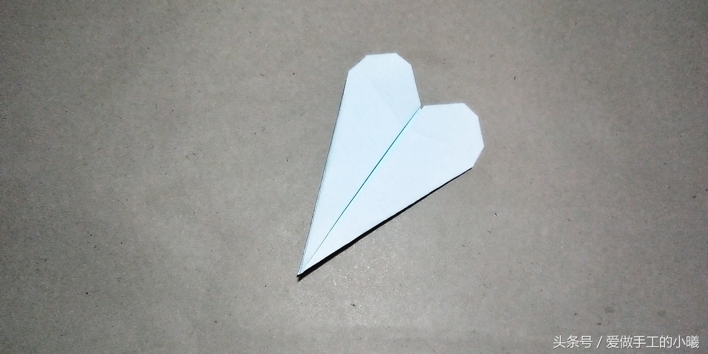 爱心折纸书签四叶草,超火的爱心折纸书签你学会了吗