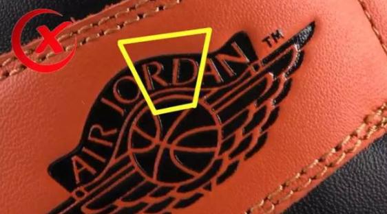 aj1小扣碎黑白橙真假,aj1扣碎球鞋真假对比