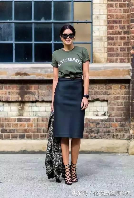 t恤搭配牛仔裙的穿法,t恤30种穿法