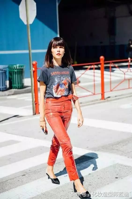t恤搭配牛仔裙的穿法,t恤30种穿法