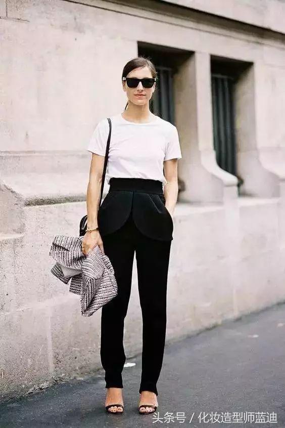 t恤搭配牛仔裙的穿法,t恤30种穿法