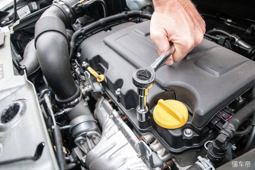 发动机窜机油的故障处理,发动机窜气如何快速修复