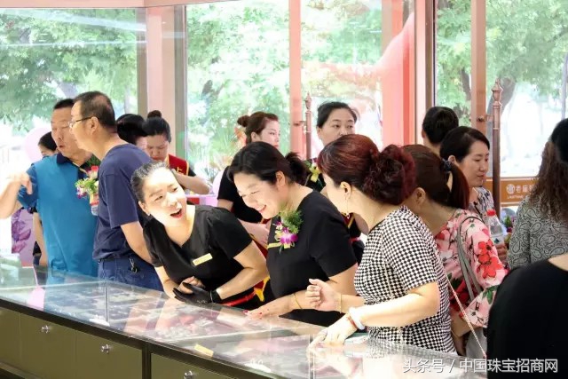 珠宝活动策划怎么写,珠宝节日营销及销售技巧