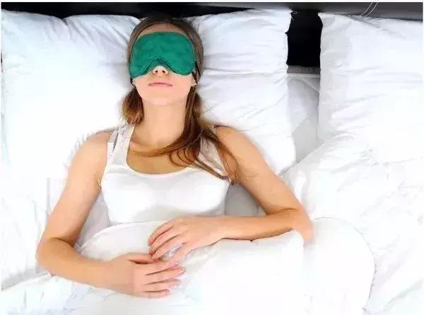 床单该多久洗一次呢,裸睡的床单多久洗一次