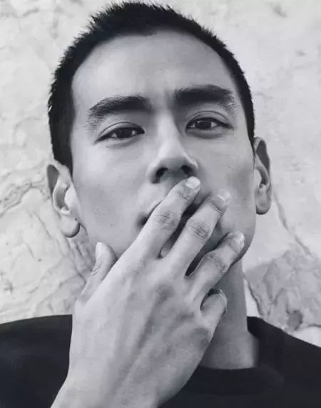 男生发型流行趋势图片,当下最流行的男生发型几款