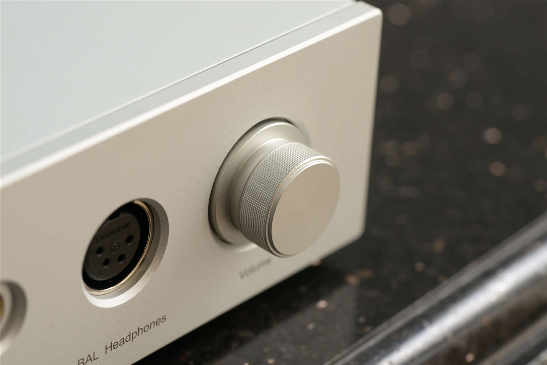 简约+好音质+高性价比——DAARTAquila旗舰解码耳放一体机简评