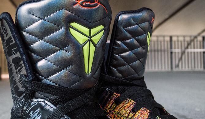 科比黑曼巴战靴,回忆科比经典