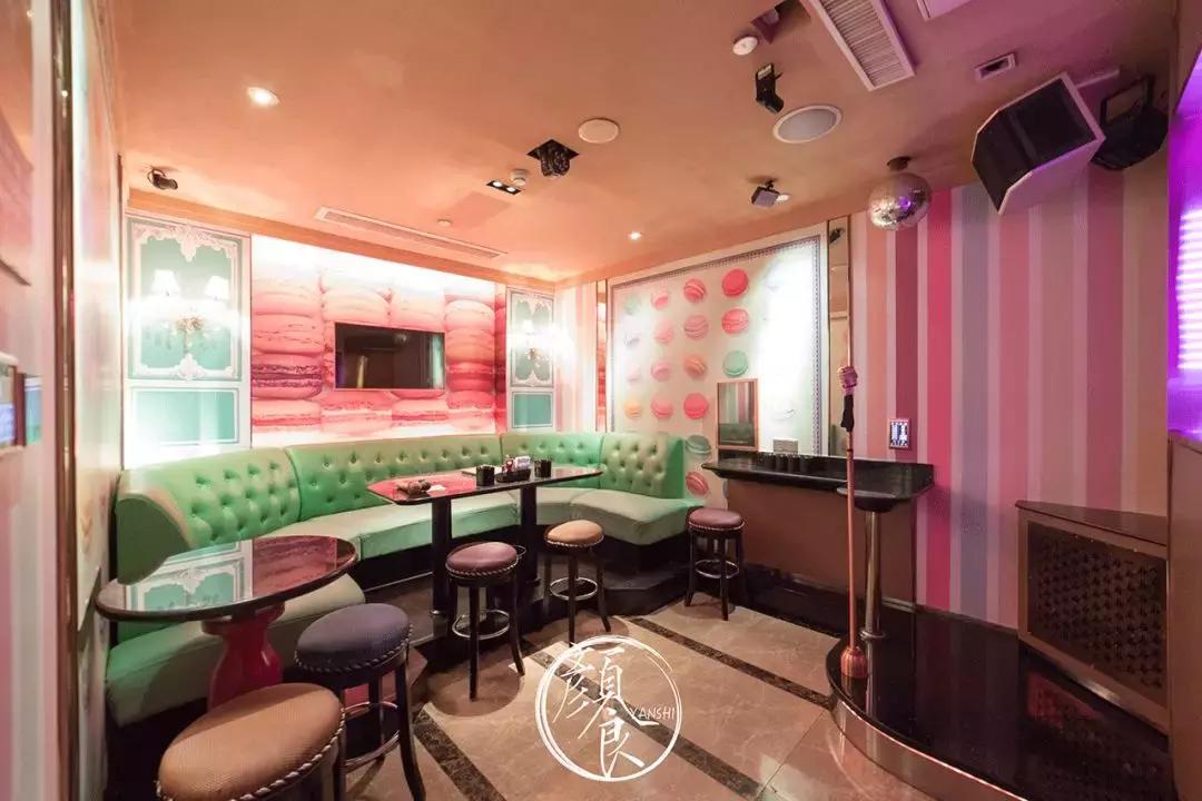 我在「纯K」中见到同一个姑娘,五次