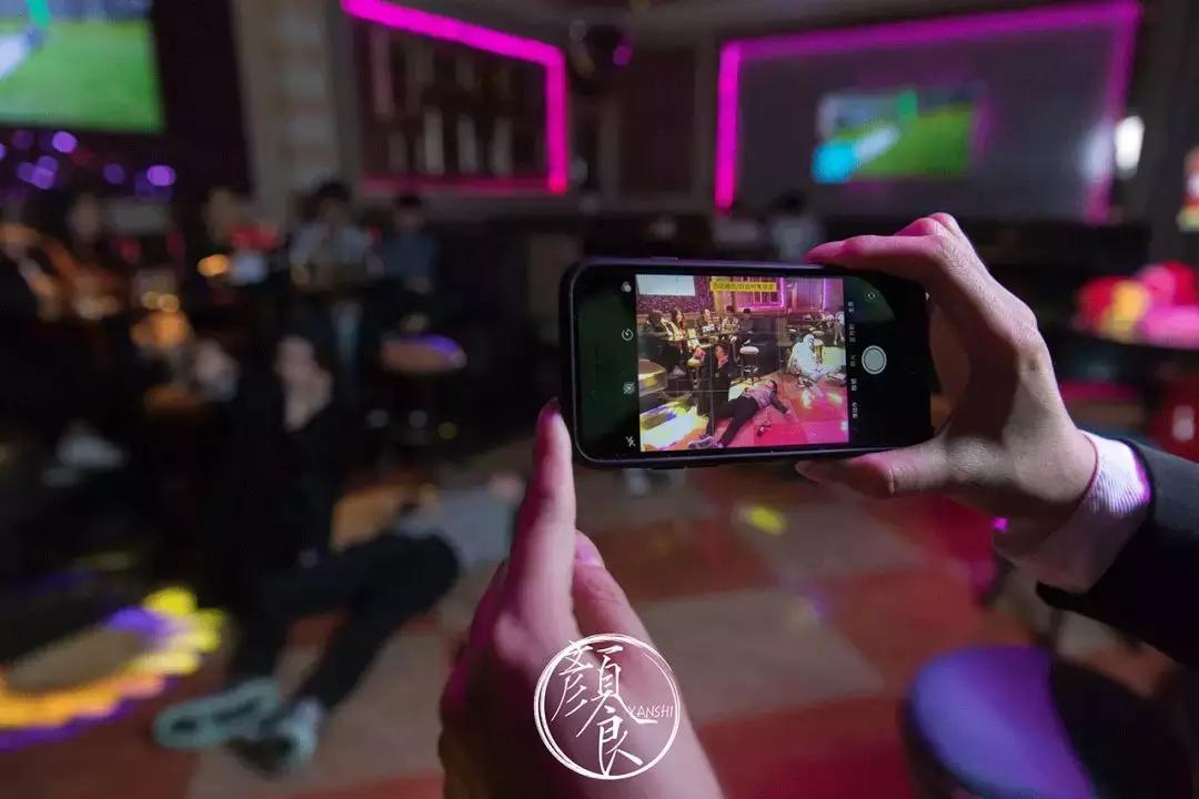 我在「纯K」中见到同一个姑娘,五次