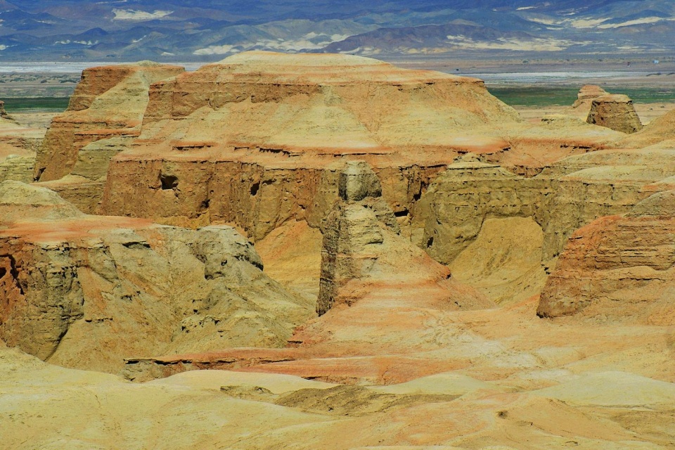 乌尔禾魔鬼城看什么,乌尔禾野魔鬼城