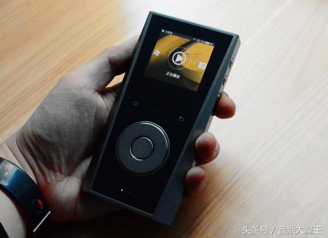 价格对飙iphoneX享声参考级移动旗舰*放播**器MR1评测