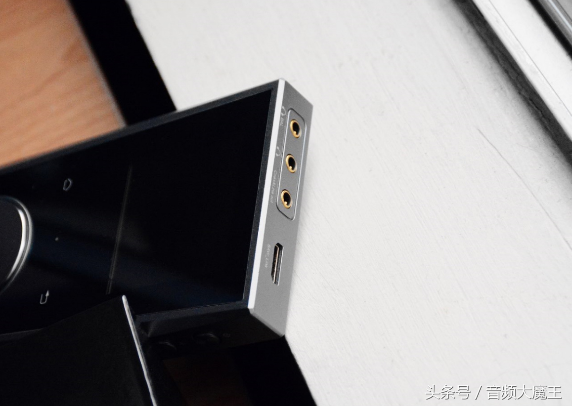 价格对飙iphoneX享声参考级移动旗舰*放播**器MR1评测