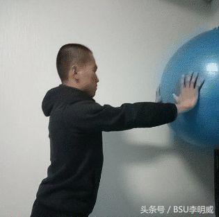 肩关节撞击症如何引起的,肩关节弹响撞击三个动作康复