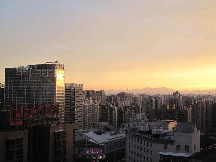 疲劳了一天好好休息吧,一整天的疲劳奔波总算结束