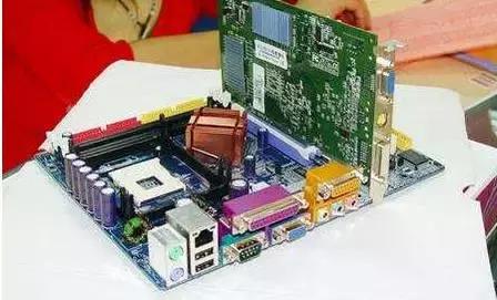 笔记本电脑显示器显示无信号黑屏,vga无信号电脑黑屏怎么快速处理