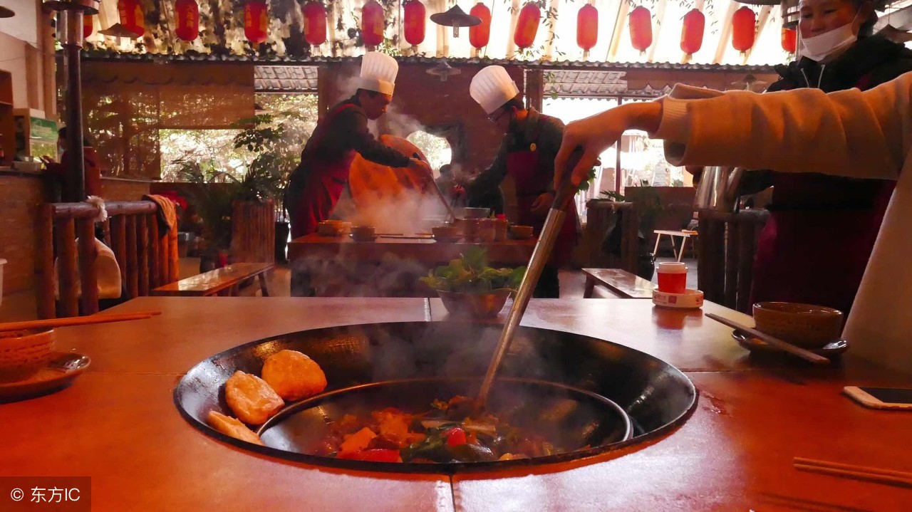 营养又美味的柴火鸡,柴火鸡和散养土鸡