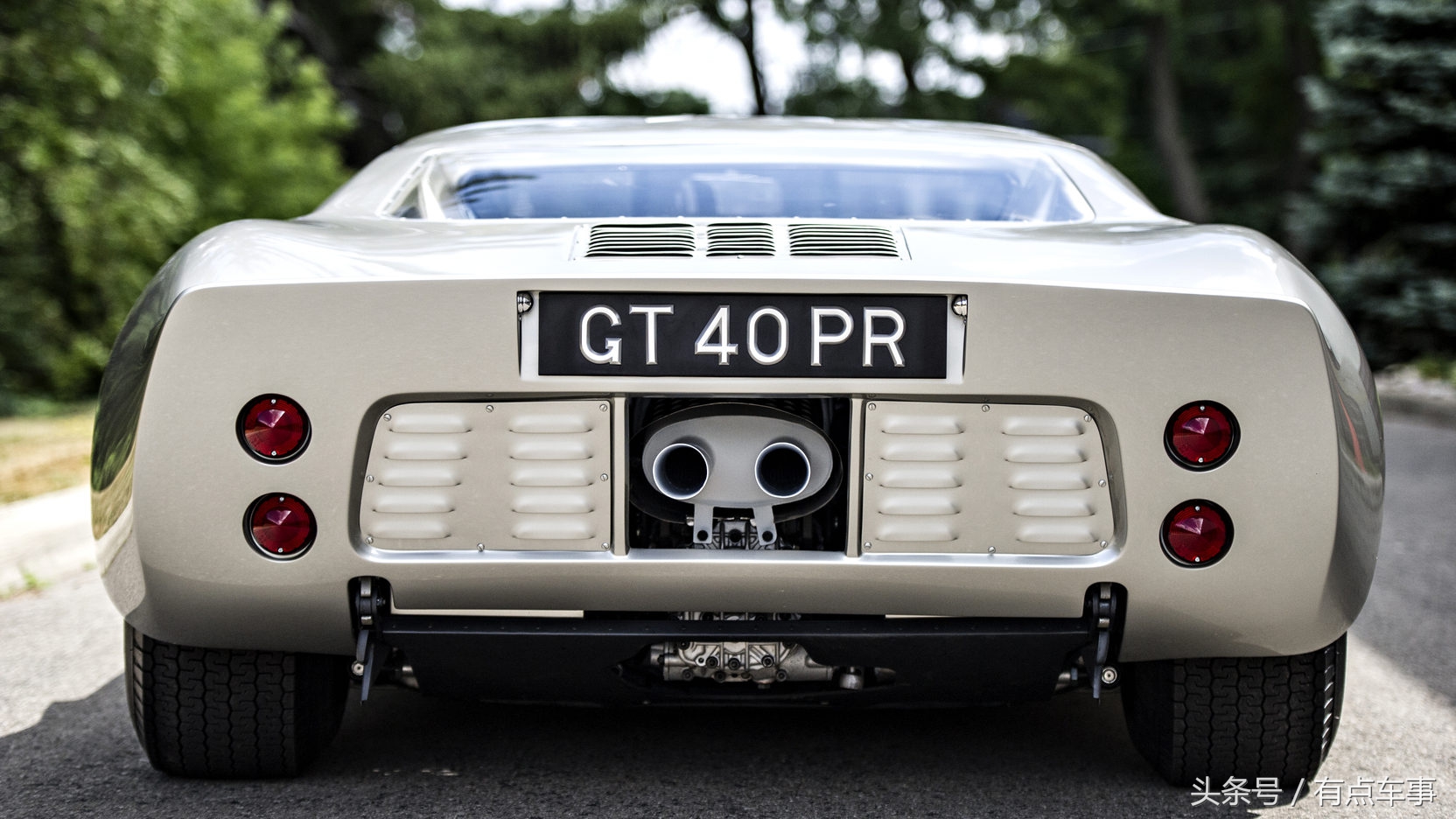 世爵c82018款,世爵c8spyder摩托车