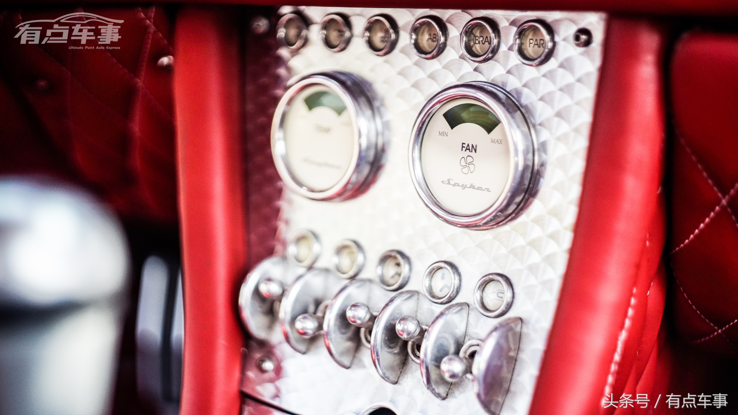 世爵c82018款,世爵c8spyder摩托车