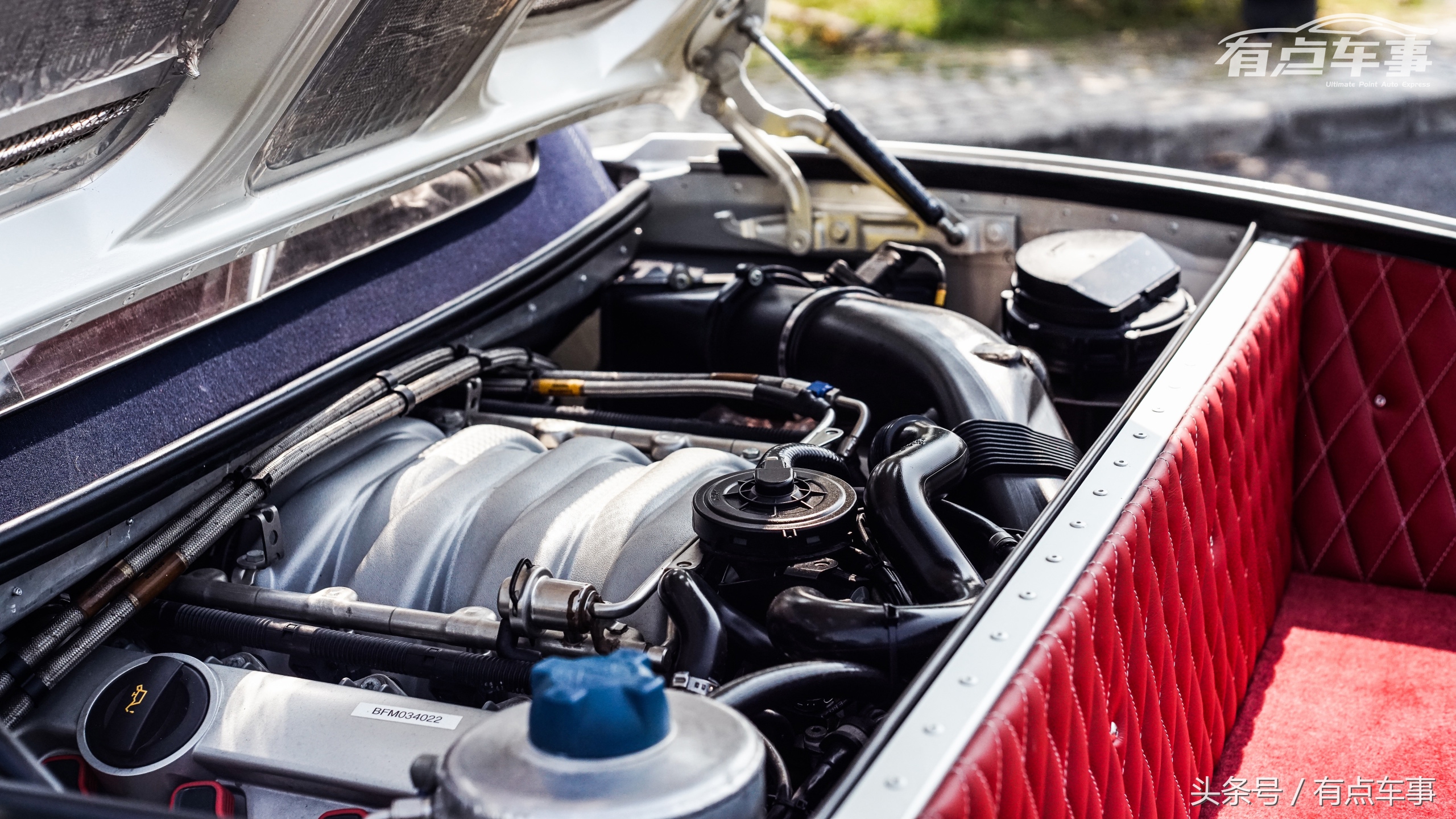 世爵c82018款,世爵c8spyder摩托车