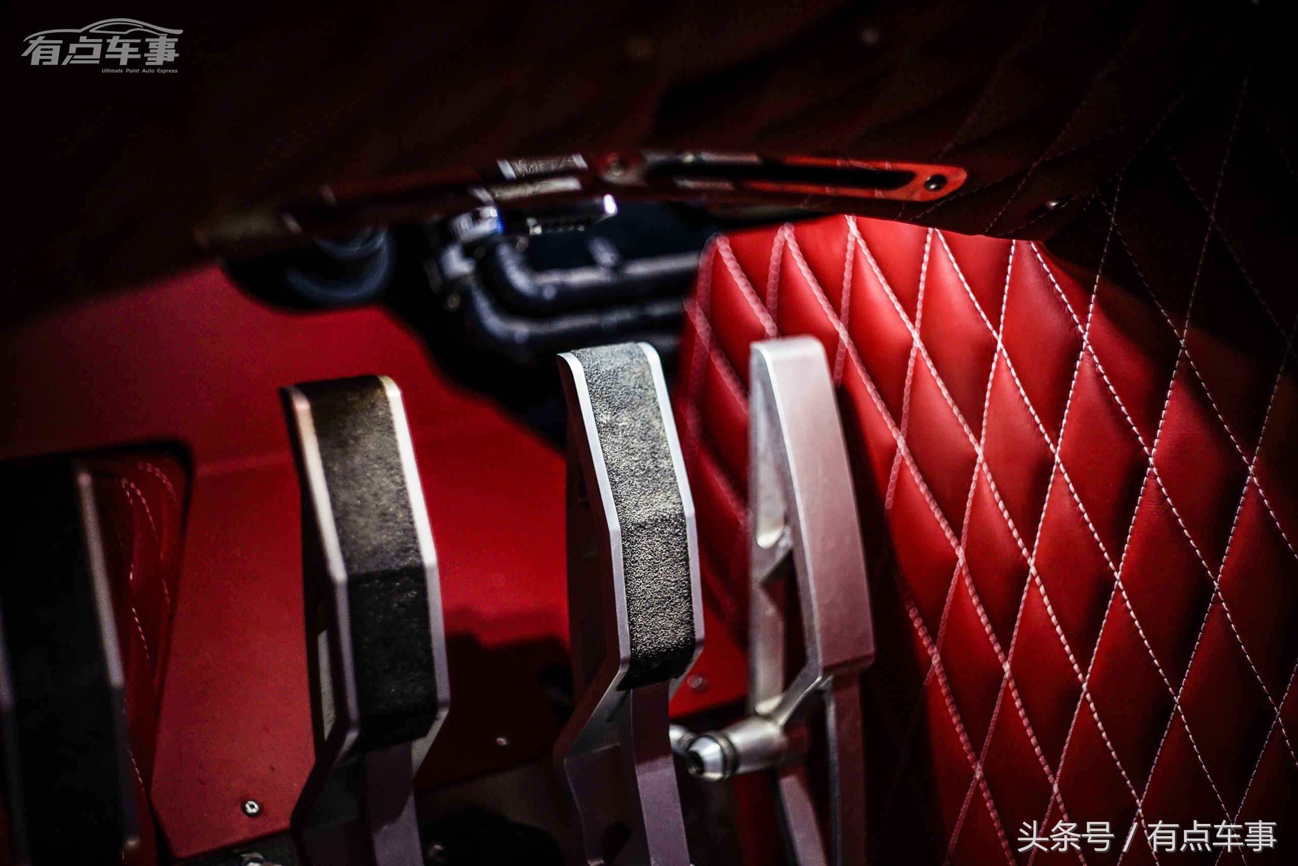 世爵c82018款,世爵c8spyder摩托车