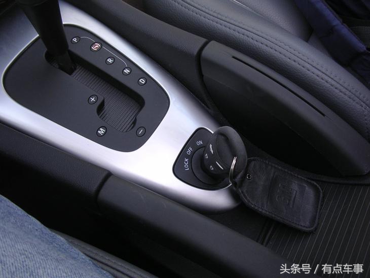 世爵c82018款,世爵c8spyder摩托车