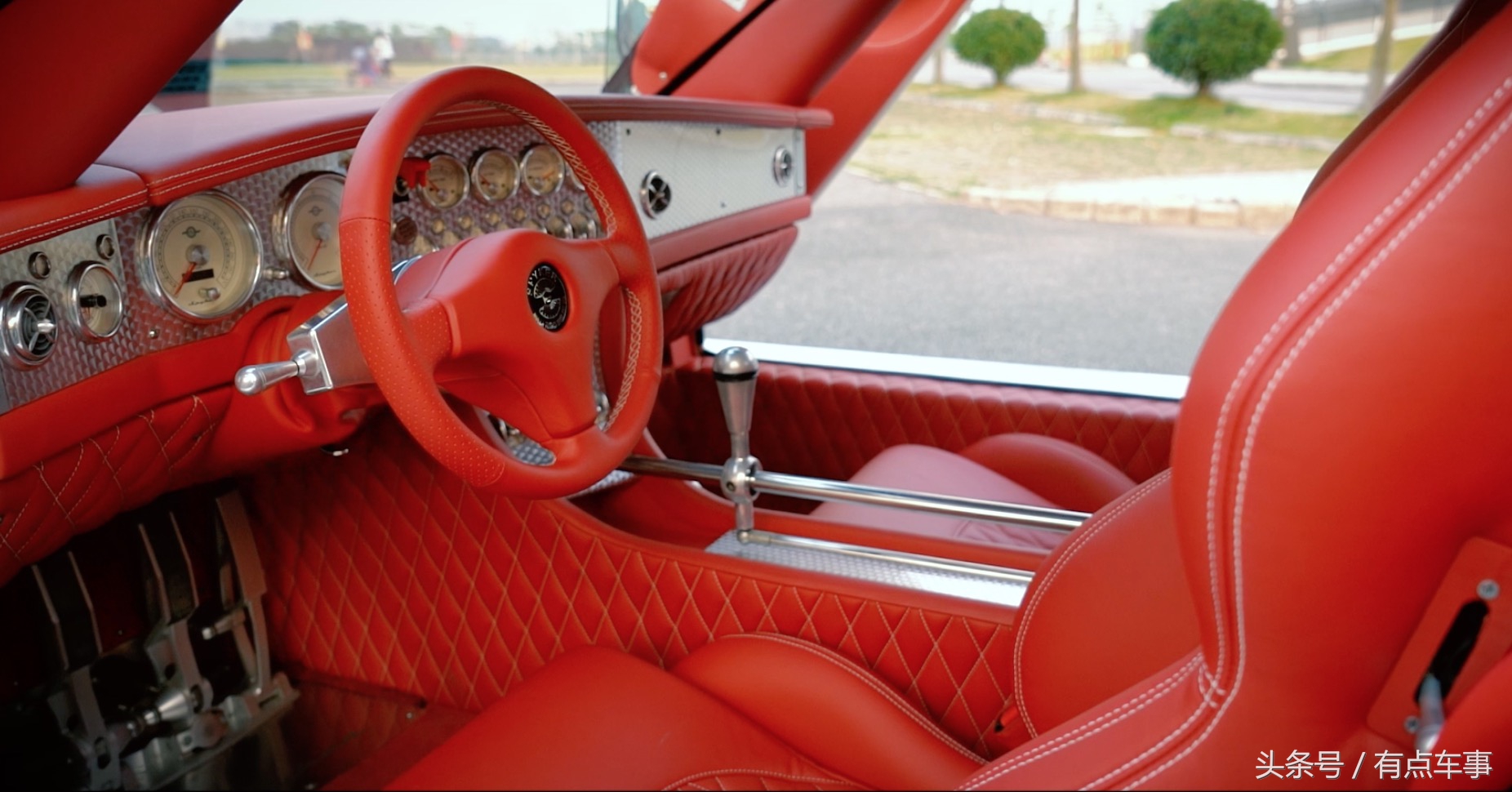 世爵c82018款,世爵c8spyder摩托车