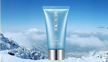 这辈子的澡都白洗了，用了它之后角质全都出来了