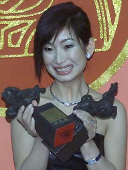 孙俪殷桃对比,殷桃孙俪奖项