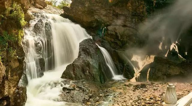腾冲热海流连忘返,走进腾冲热海