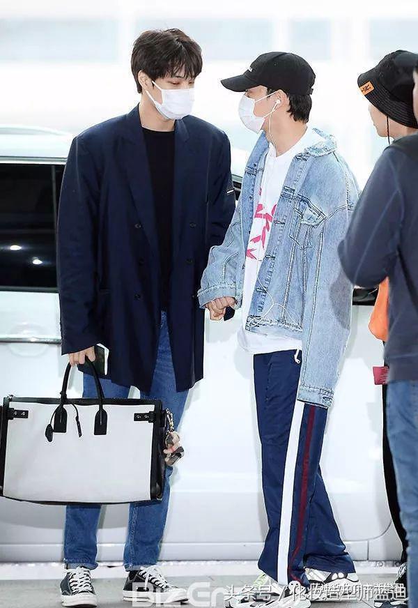 金俊勉，朴灿烈，都暻秀机场*服私**，活动*服私**搭配