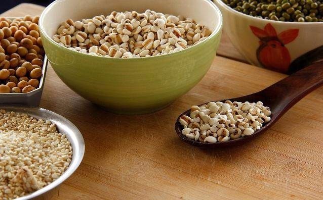 无论男女，早晨起来看看“它”，颜色越白，湿寒越重！