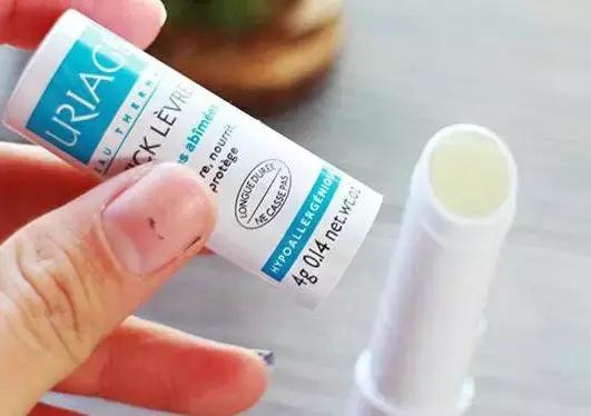 吹啊吹啊，我的嘴唇干燥，吹啊吹啊，我用什么好？