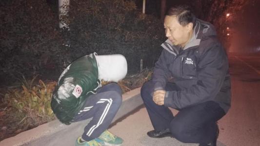 朋友离家出走要怎么劝说,别人让你离家出走你该怎么办