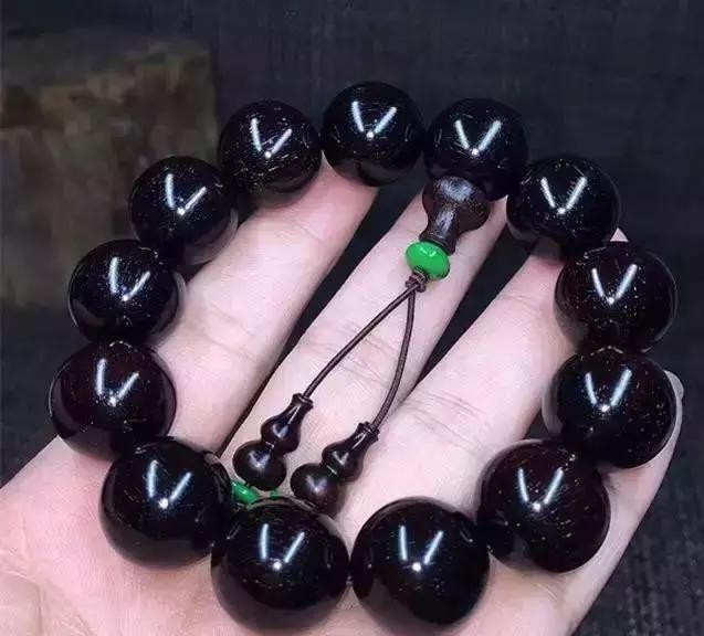 小叶紫檀越盘越黑是咋回事,小叶紫檀手串为什么越盘越黑