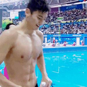 宁泽涛体育风云人物,宁泽涛戴什么表