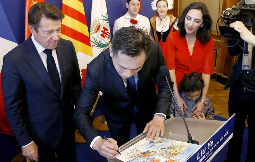 刘烨全票当选法国尼斯荣誉市民,同时也是第一个获此殊荣的中国人