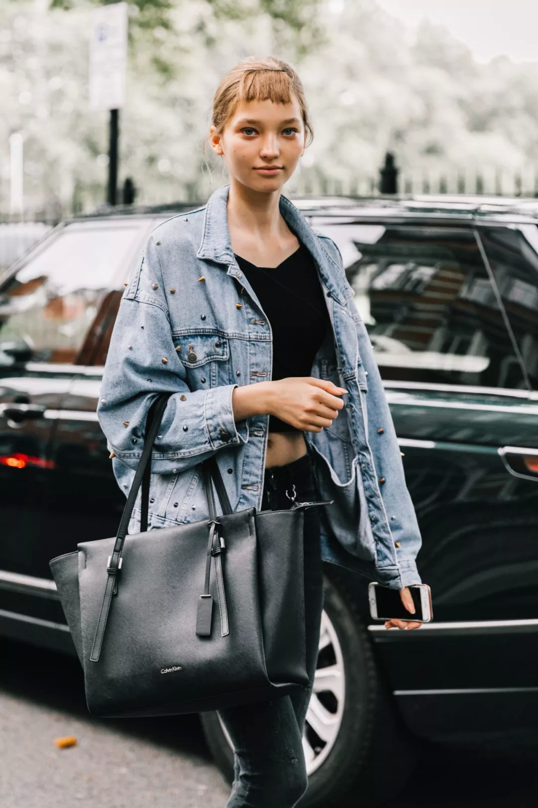 牛仔外套怎么搭配最时髦,牛仔外套的正确穿搭方法