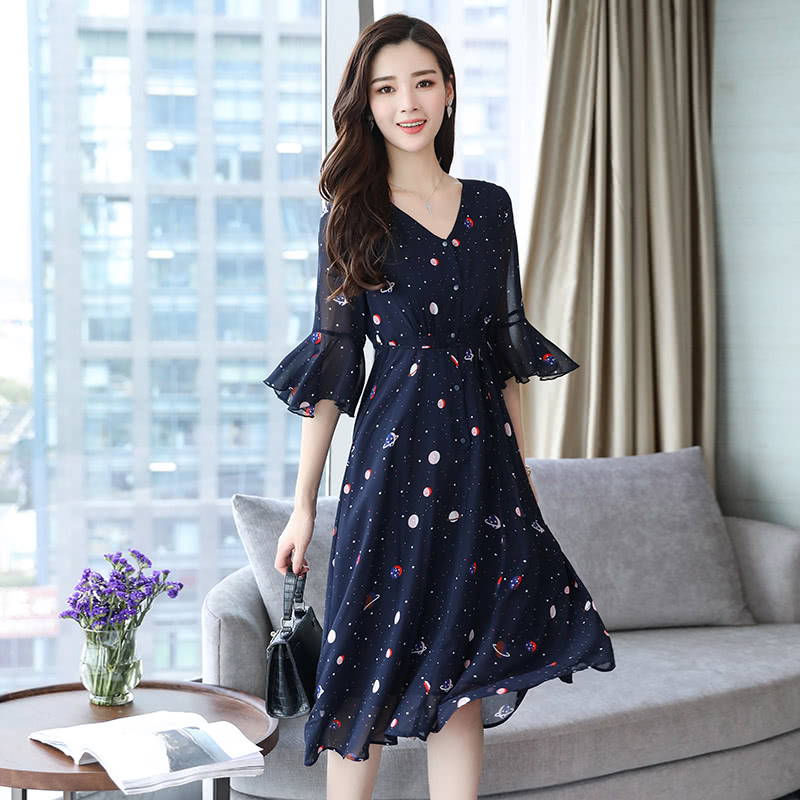 碎花裙这样穿是真的美,碎花裙如何穿得惊艳