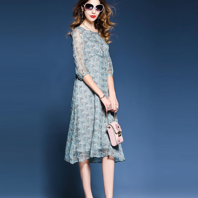 碎花裙这样穿是真的美,碎花裙如何穿得惊艳