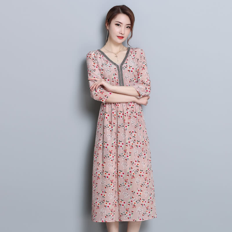 碎花裙这样穿是真的美,碎花裙如何穿得惊艳