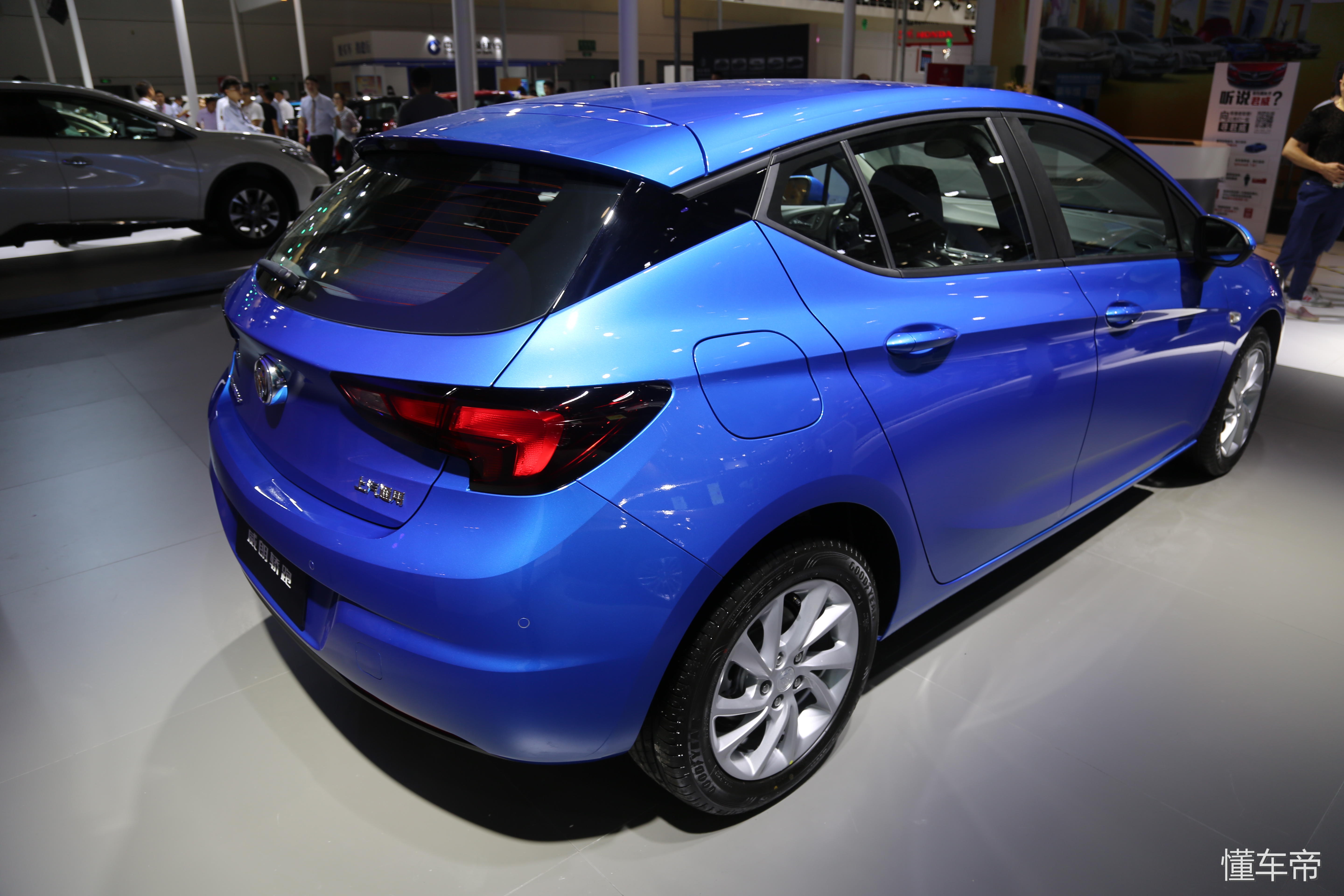 别克威朗gs2023款体验,别克威朗和ix25